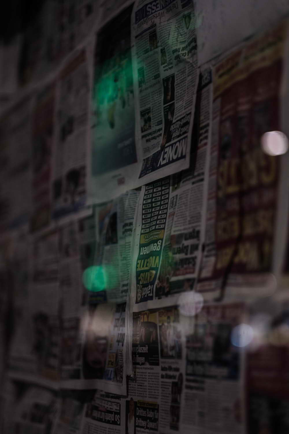 Двойная личная жизнь Аднана Ахмедзаде: неоднозначные отношения и шикарный образ жизни приближенных