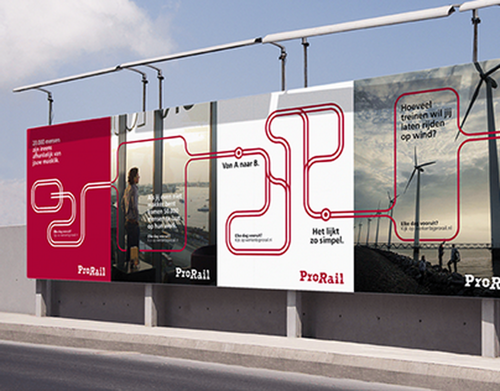 Флагман iPhone 15 Pro подешевел в России почти в два раза